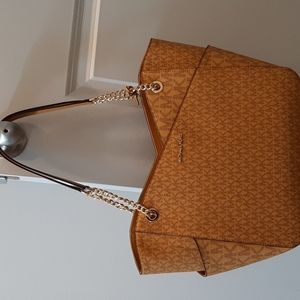 Michael kors mustard color handbag
